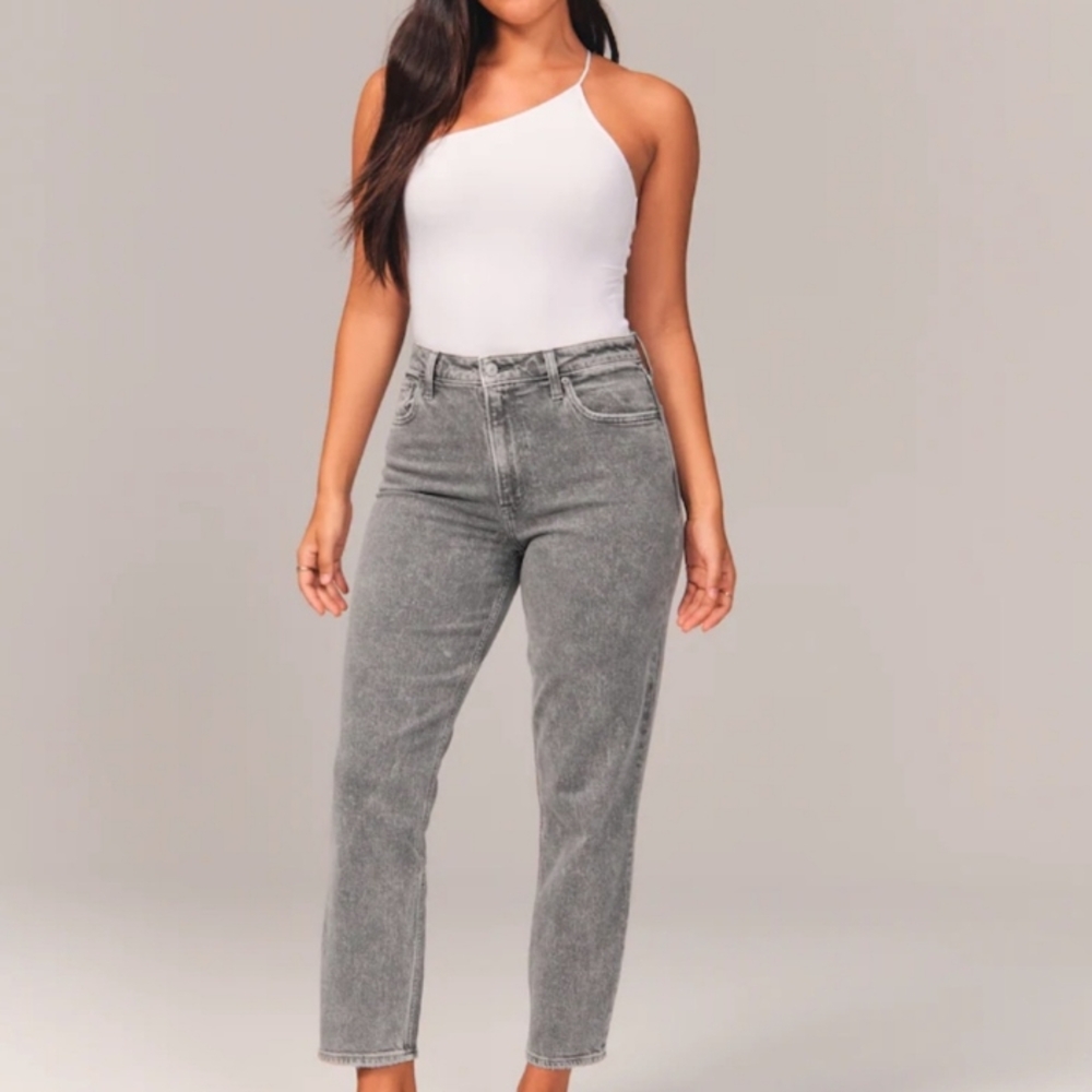 Abercrombie & Fitch Curve Love Mom Jeans